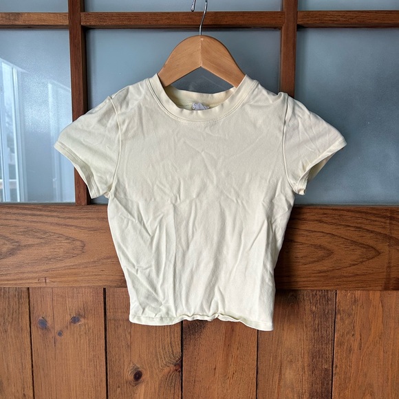 Garage Tops - Garage Pale Yellow Fitted Short Sleeve Crop Top